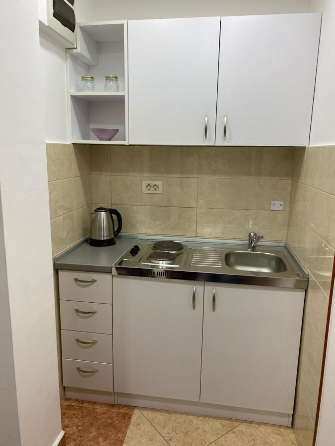 Hotel Suzana Budva Bagian luar foto