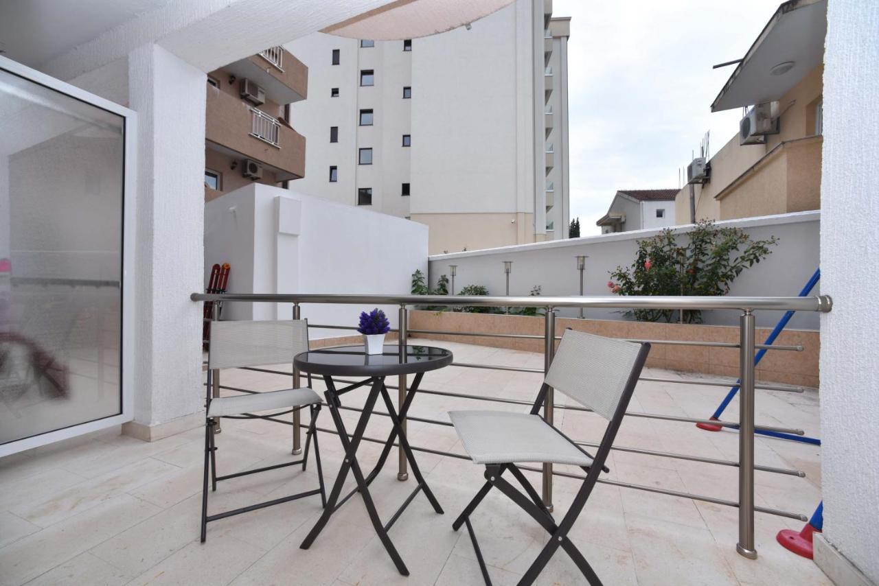 Hotel Suzana Budva Bagian luar foto