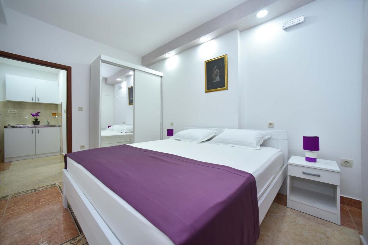Hotel Suzana Budva Bagian luar foto