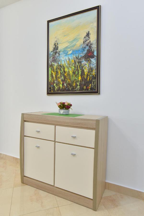 Hotel Suzana Budva Bagian luar foto
