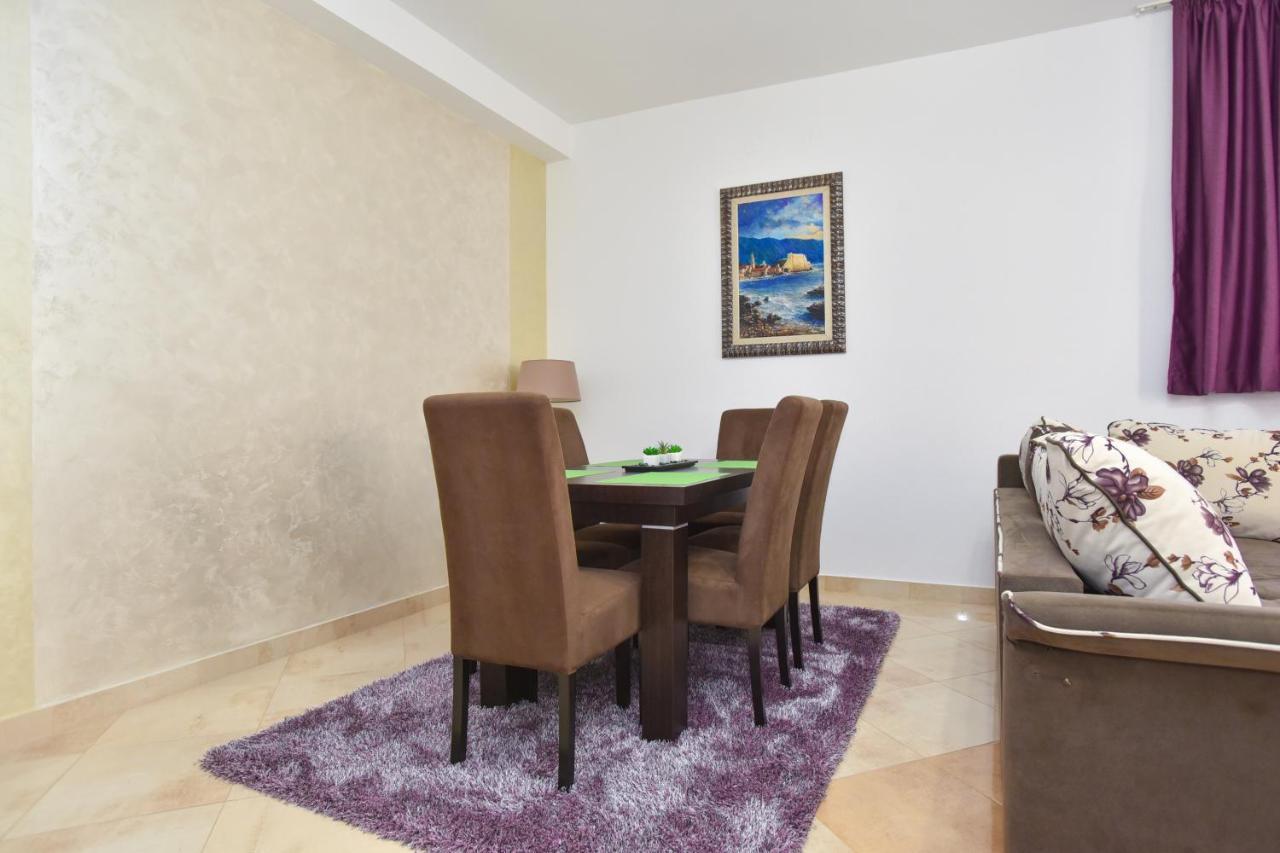 Hotel Suzana Budva Bagian luar foto