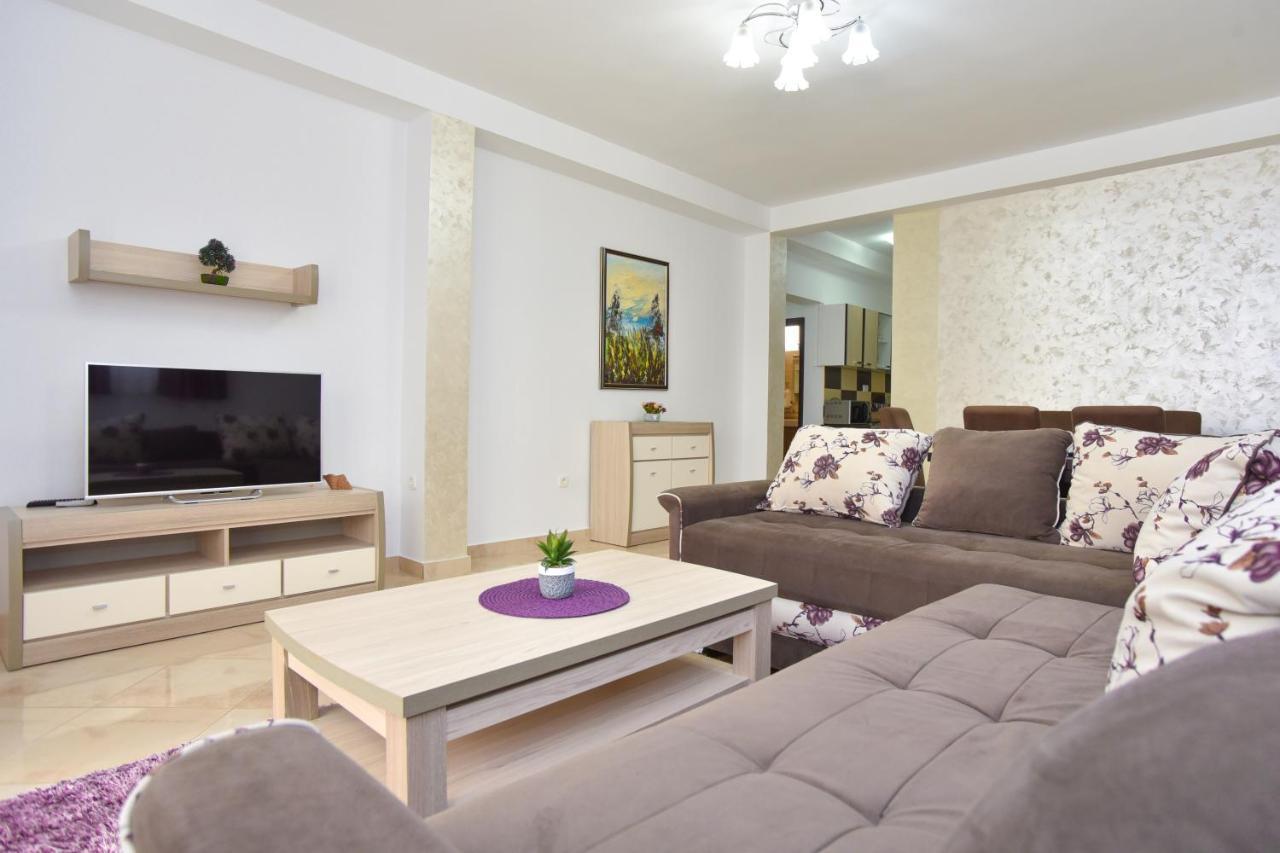 Hotel Suzana Budva Bagian luar foto
