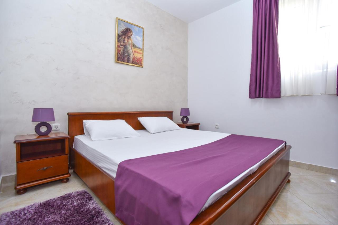 Hotel Suzana Budva Bagian luar foto