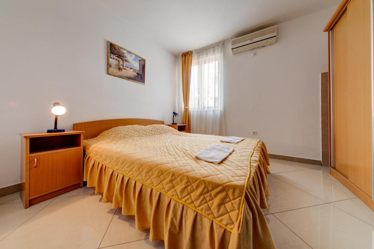Hotel Suzana Budva Ruang foto