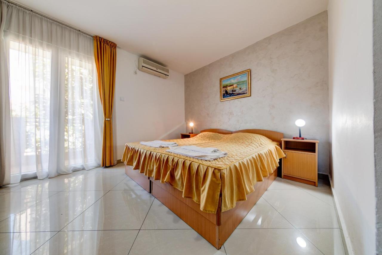 Hotel Suzana Budva Ruang foto