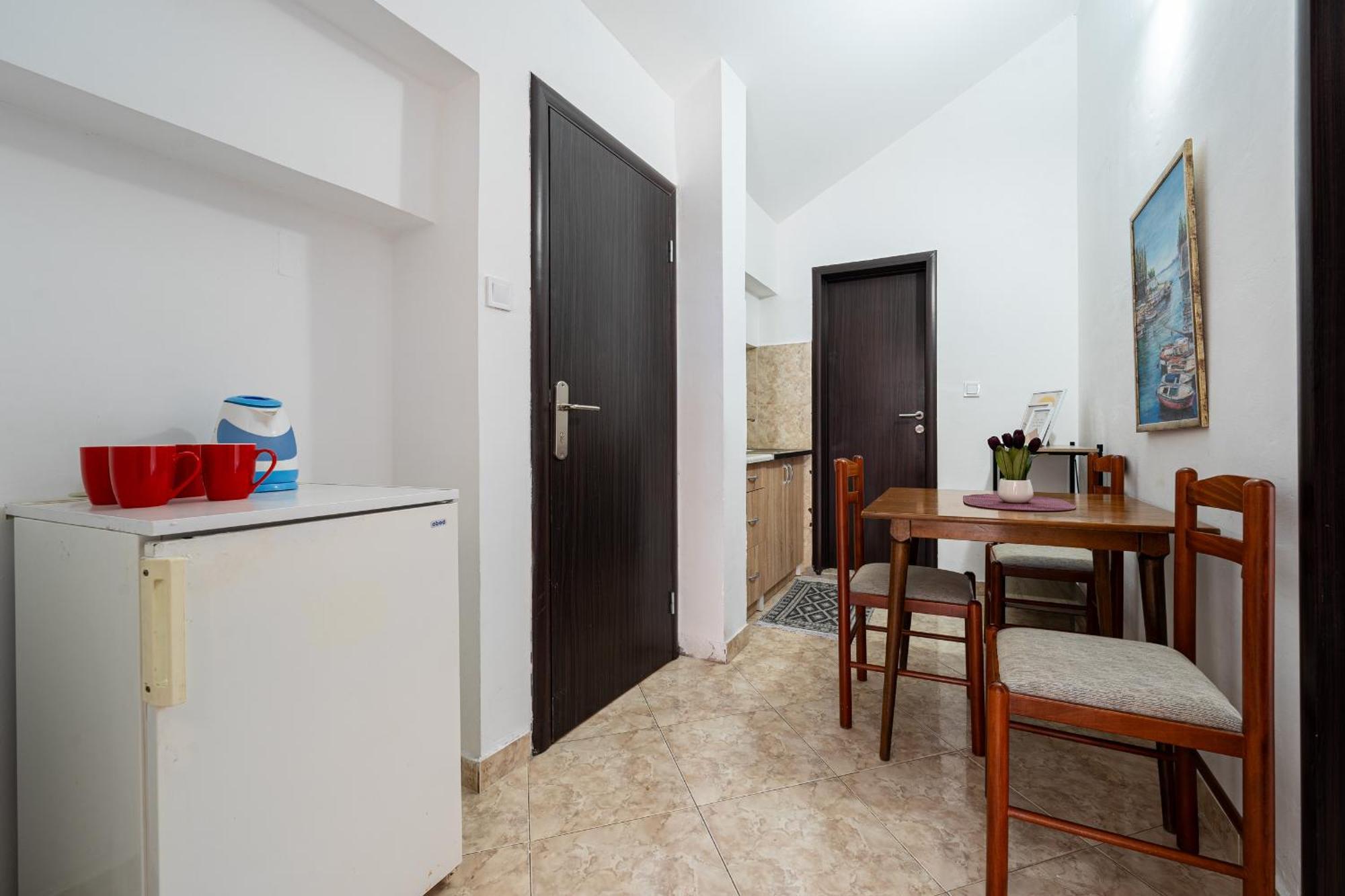 Hotel Suzana Budva Bagian luar foto